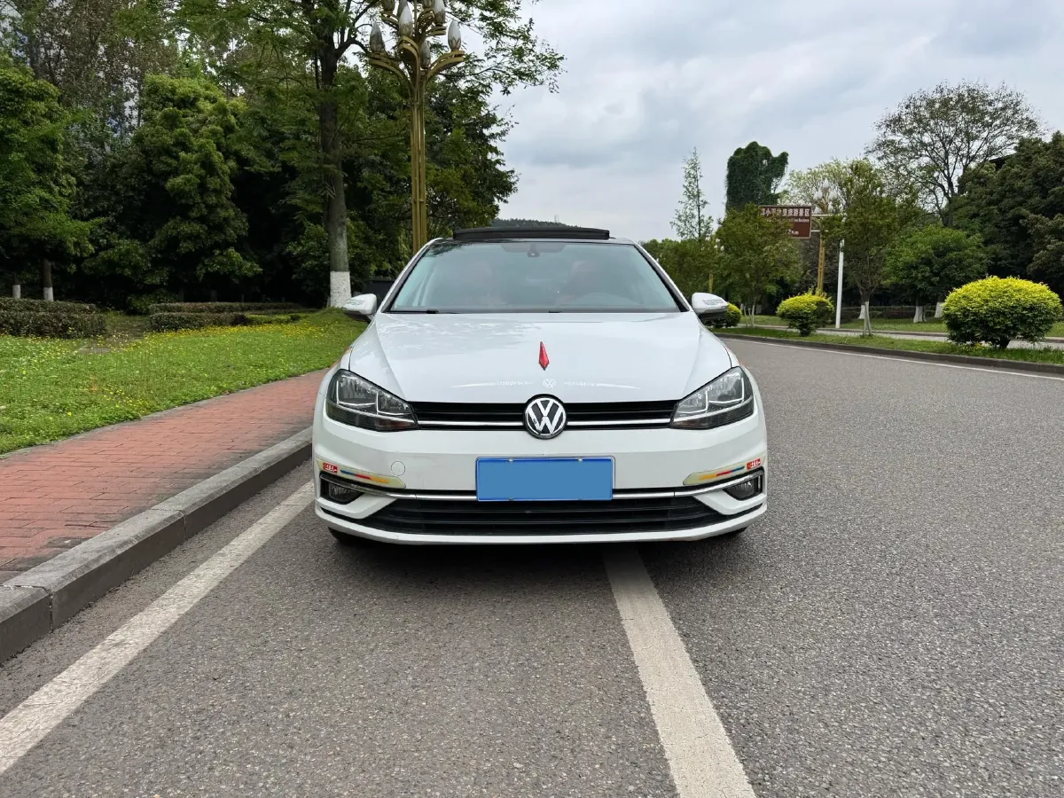 2018 Volkswagen Golf 1.6L 110HP L4 6AT,autocango,china used car exporter,china ev exporter,chinese used car exporter,chinese used ev exporter
