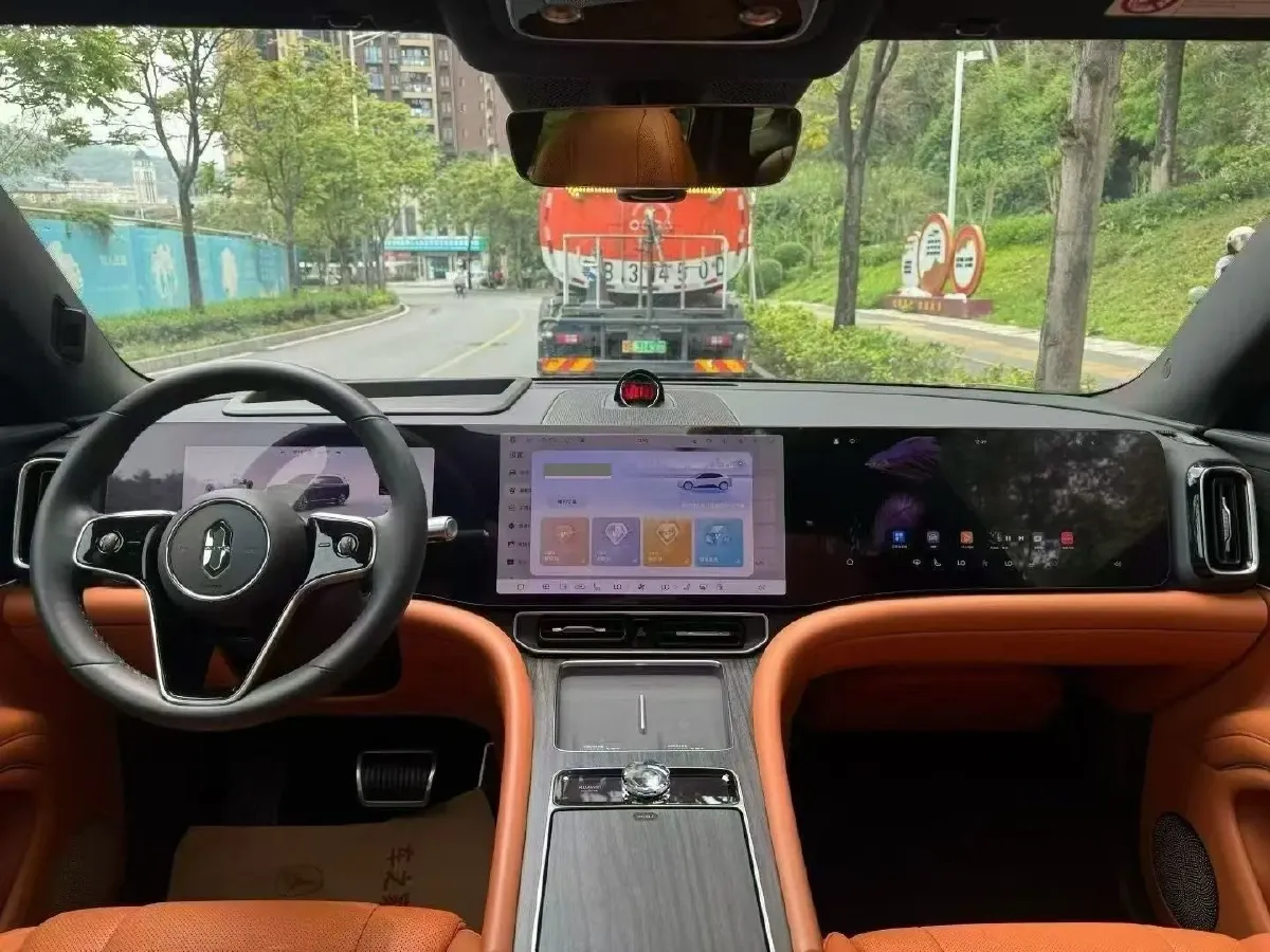 2024 AITO AITO M9 1.5T 152HP L4 REEV 42KWH,autocango,china used car exporter,china ev exporter,chinese used car exporter,chinese used ev exporter