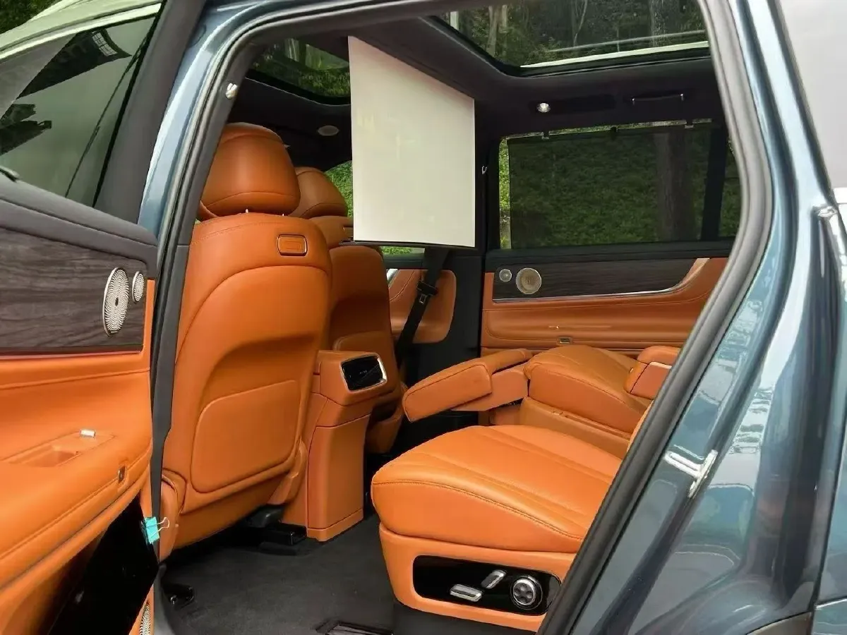 2024 AITO AITO M9 1.5T 152HP L4 REEV 42KWH,autocango,china used car exporter,china ev exporter,chinese used car exporter,chinese used ev exporter