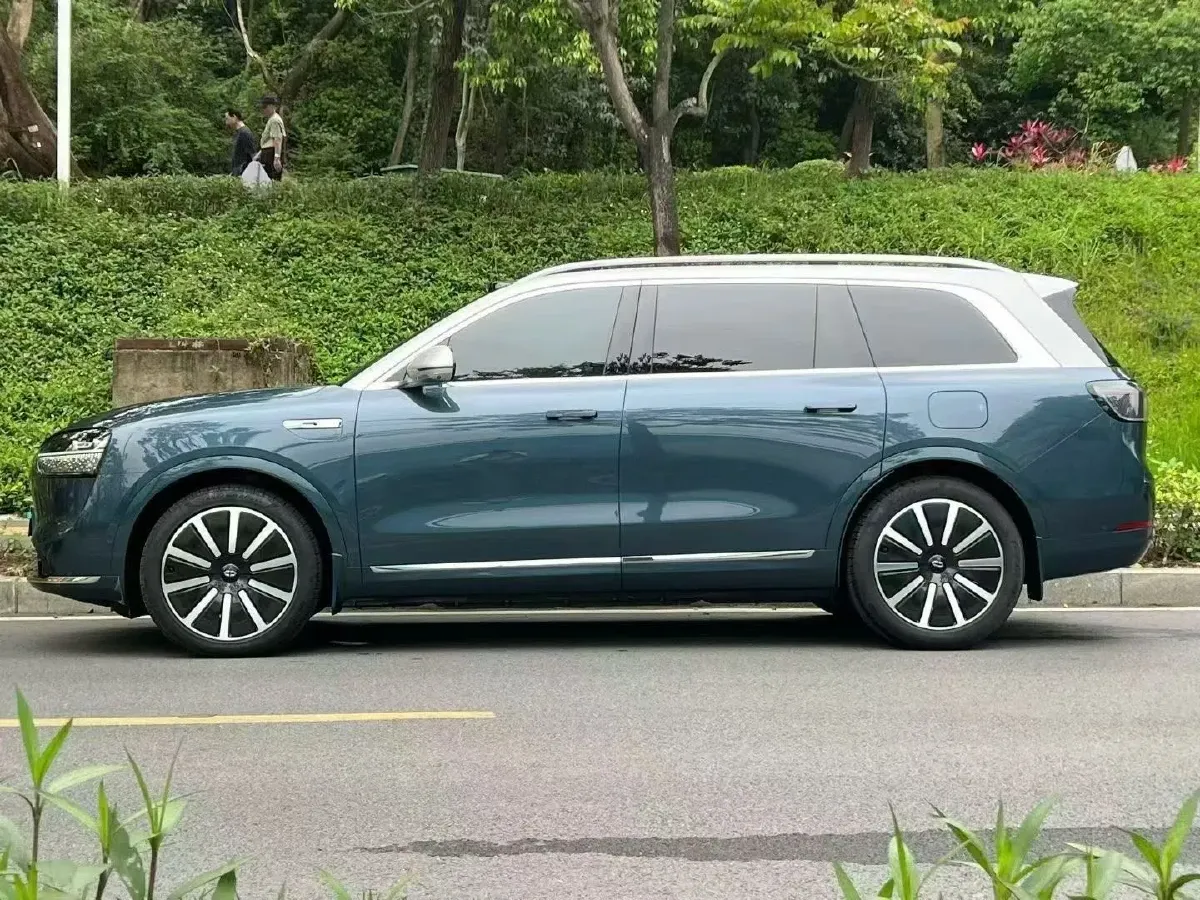 2024 AITO AITO M9 1.5T 152HP L4 REEV 42KWH,autocango,china used car exporter,china ev exporter,chinese used car exporter,chinese used ev exporter
