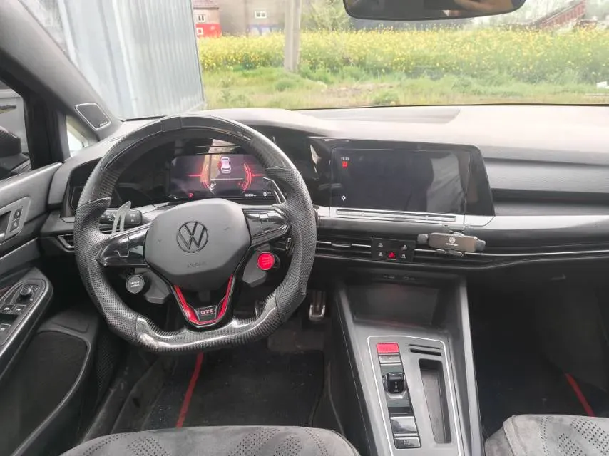 2021 Volkswagen GolfGTI 2.0T 220HP L4 7DCT,autocango,china used car exporter,china ev exporter,chinese used car exporter,chinese used ev exporter
