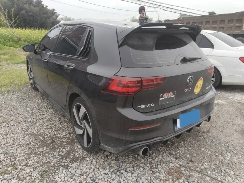 2021 Volkswagen GolfGTI 2.0T 220HP L4 7DCT,autocango,china used car exporter,china ev exporter,chinese used car exporter,chinese used ev exporter