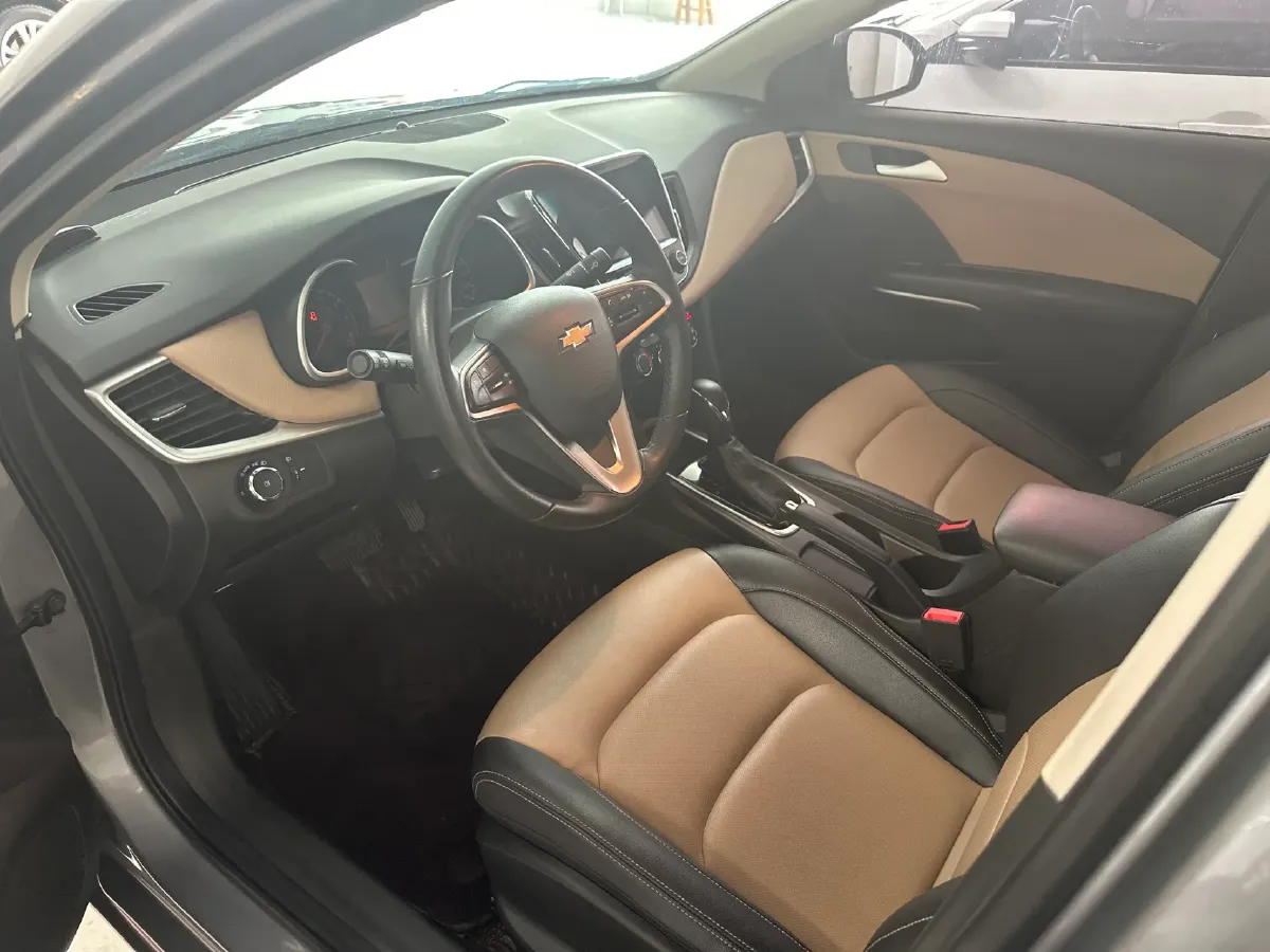 2021 Chevrolet Monza 1.5L 113HP L4 6AT,autocango,china used car exporter,china ev exporter,chinese used car exporter,chinese used ev exporter