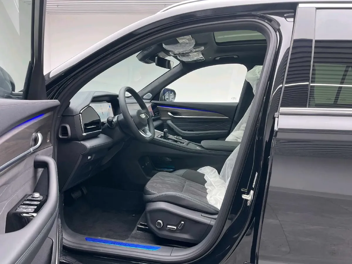 2025 Geely Monjaro 2.0T 238HP L4 8AT,autocango,china used car exporter,china ev exporter,chinese used car exporter,chinese used ev exporter