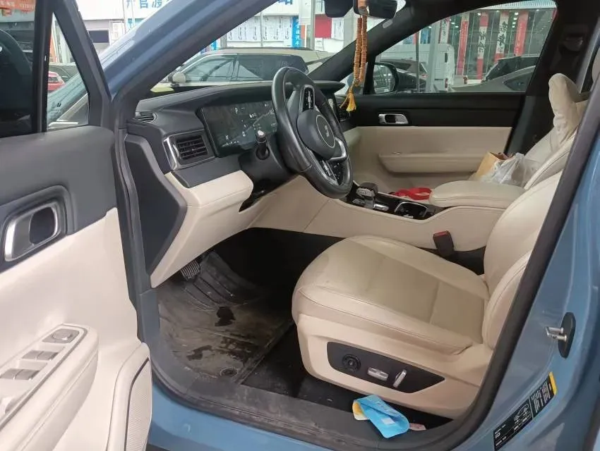 2021 Li ONE Range Extended 131HP REEV 40.5KWH,autocango,china used car exporter,china ev exporter,chinese used car exporter,chinese used ev exporter