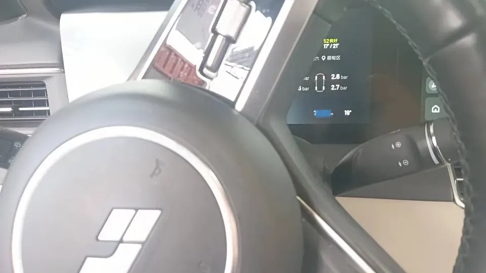 2021 Li ONE Range Extended 131HP REEV 40.5KWH,autocango,china used car exporter,china ev exporter,chinese used car exporter,chinese used ev exporter