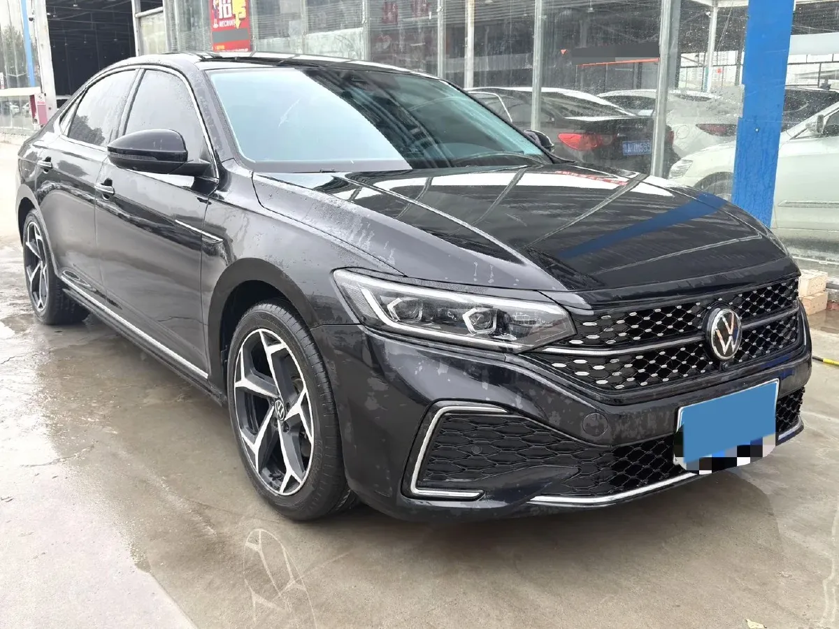 2023 Volkswagen Passat 2.0T 186HP L4 7DCT,autocango,china used car exporter,china ev exporter,chinese used car exporter,chinese used ev exporter