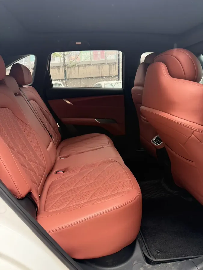 2025 ChangAn CS75 Plus 2.0T 233HP L4 8AT,autocango,china used car exporter,china ev exporter,chinese used car exporter,chinese used ev exporter