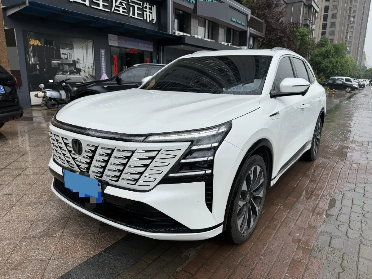 2025 ChangAn CS75 Plus 2.0T 233HP L4 8AT,autocango,china used car exporter,china ev exporter,chinese used car exporter,chinese used ev exporter