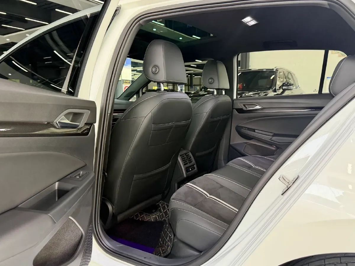 2023 Volkswagen Golf 1.4T 150HP L4 7DCT,autocango,china used car exporter,china ev exporter,chinese used car exporter,chinese used ev exporter