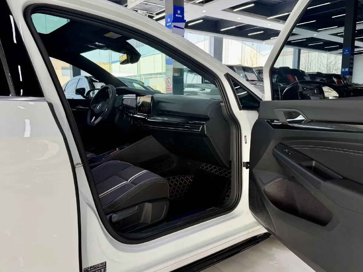 2023 Volkswagen Golf 1.4T 150HP L4 7DCT,autocango,china used car exporter,china ev exporter,chinese used car exporter,chinese used ev exporter