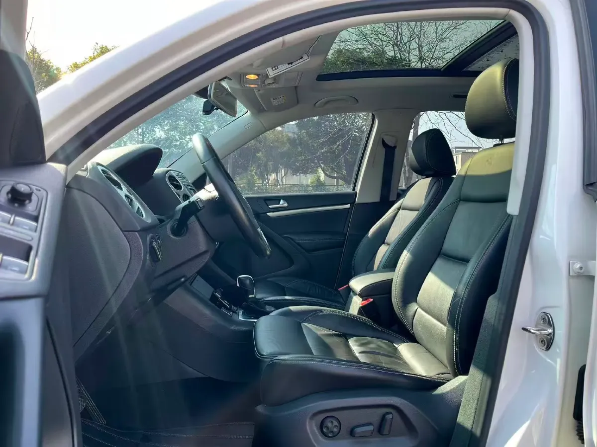 2017 Haval H9 2.0T 190HP L4 8AT,autocango,china used car exporter,china ev exporter,chinese used car exporter,chinese used ev exporter