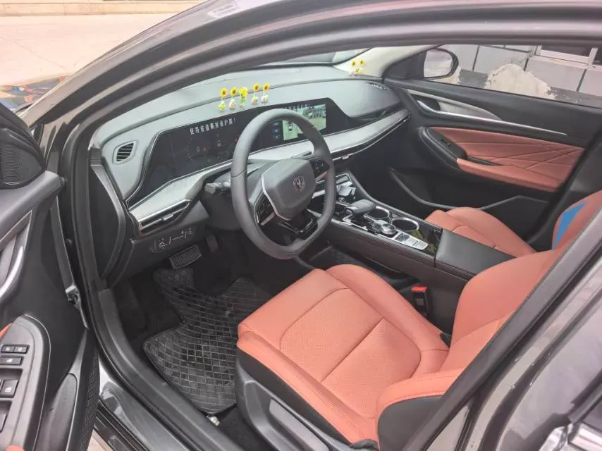 2025 ChangAn Eado 1.4T 160HP L4 7DCT,autocango,china used car exporter,china ev exporter,chinese used car exporter,chinese used ev exporter