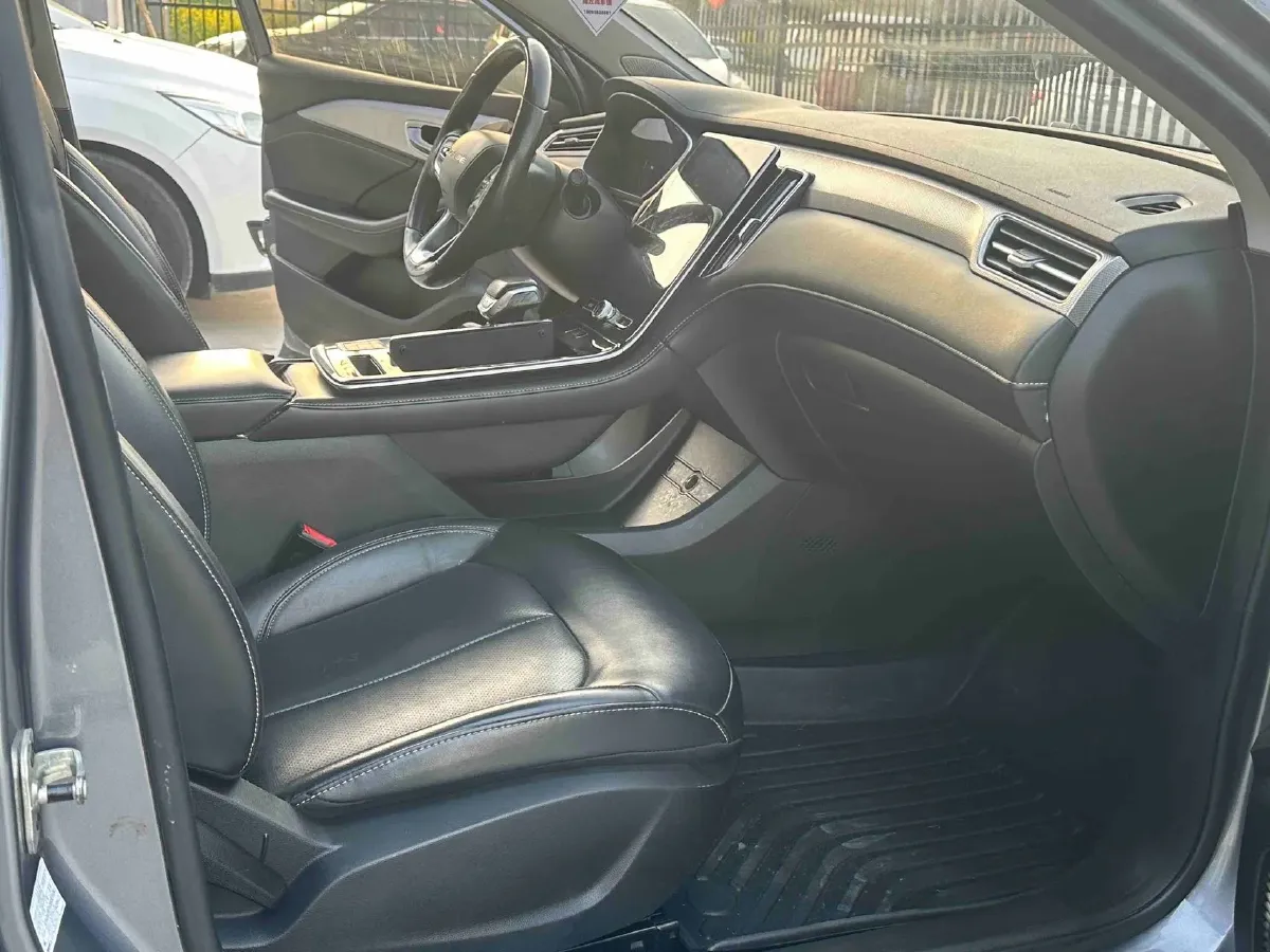 2020 Roewe i6 MAX 1.5T 169HP L4 AMT PHEV,autocango,china used car exporter,china ev exporter,chinese used car exporter,chinese used ev exporter