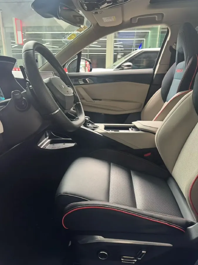 2020 LYNK&CO 06 1.5T 177HP L3 7DCT,autocango,china used car exporter,china ev exporter,chinese used car exporter,chinese used ev exporter