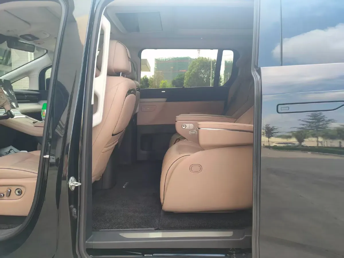 2024 Xpeng X9 BEV 101.5KWH,autocango,china used car exporter,china ev exporter,chinese used car exporter,chinese used ev exporter