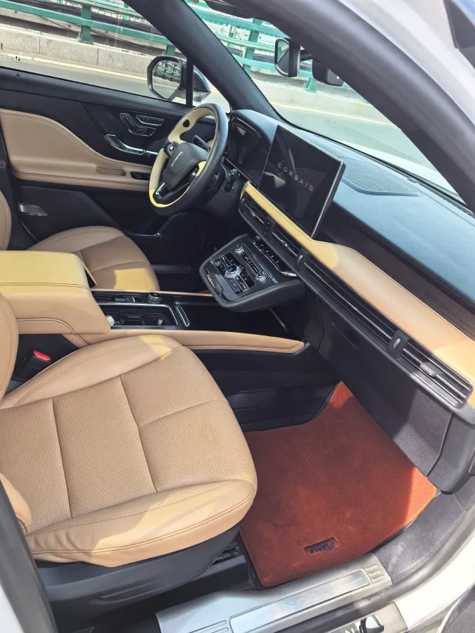 2021 Lincoln Corsair 2.0T 245HP L4 8AT,autocango,china used car exporter,china ev exporter,chinese used car exporter,chinese used ev exporter