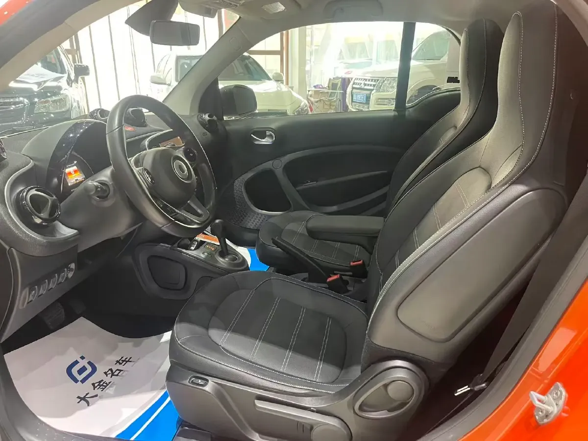 2016 Smart smart fortwo 0.9T 90HP L3 6DCT,autocango,china used car exporter,china ev exporter,chinese used car exporter,chinese used ev exporter