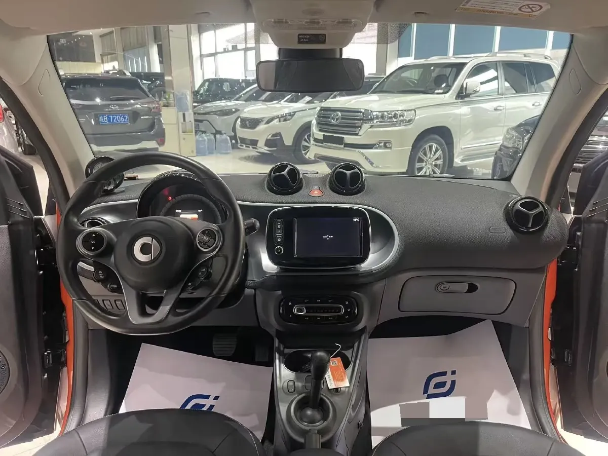 2016 Smart smart fortwo 0.9T 90HP L3 6DCT,autocango,china used car exporter,china ev exporter,chinese used car exporter,chinese used ev exporter
