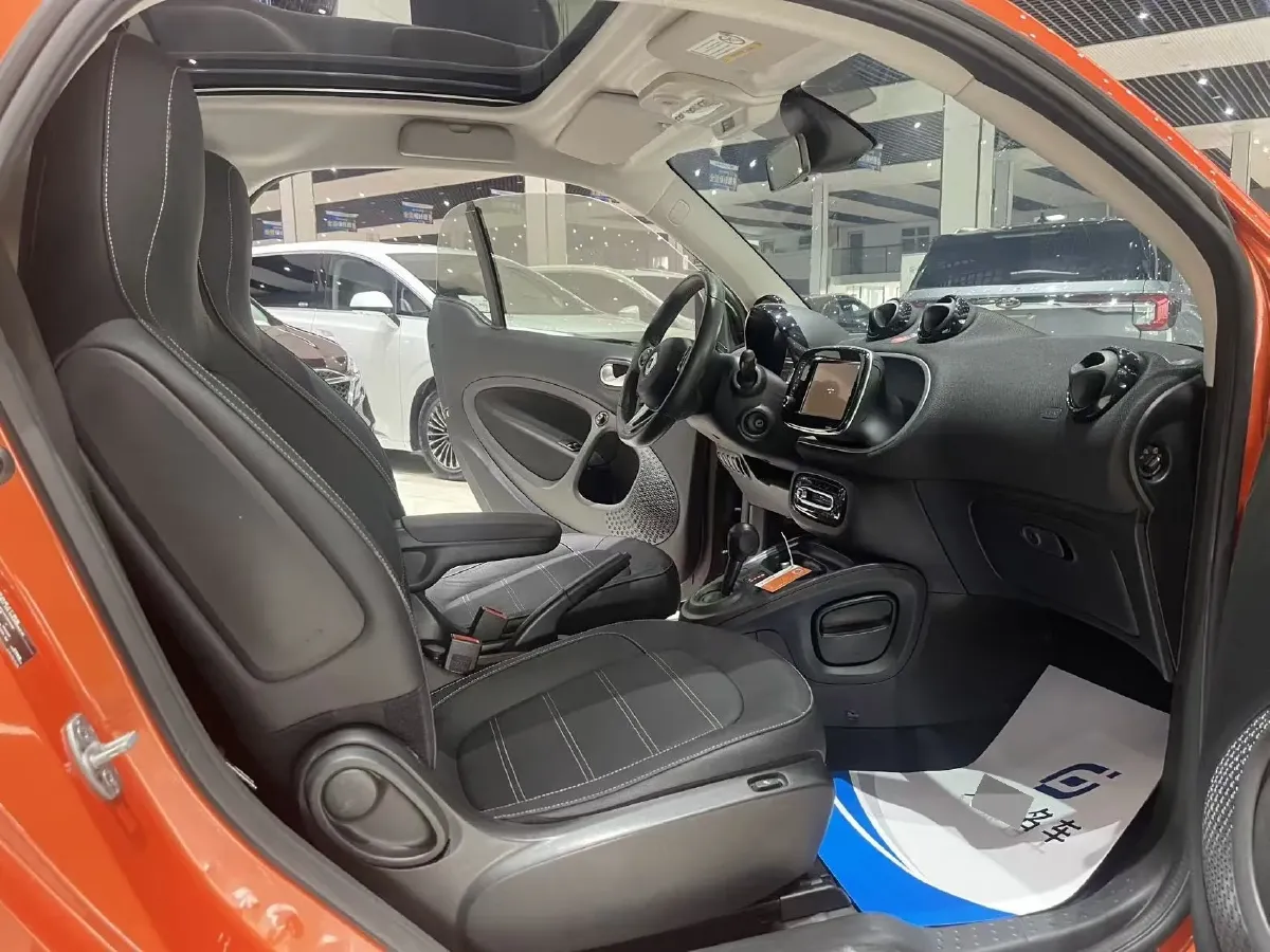 2016 Smart smart fortwo 0.9T 90HP L3 6DCT,autocango,china used car exporter,china ev exporter,chinese used car exporter,chinese used ev exporter