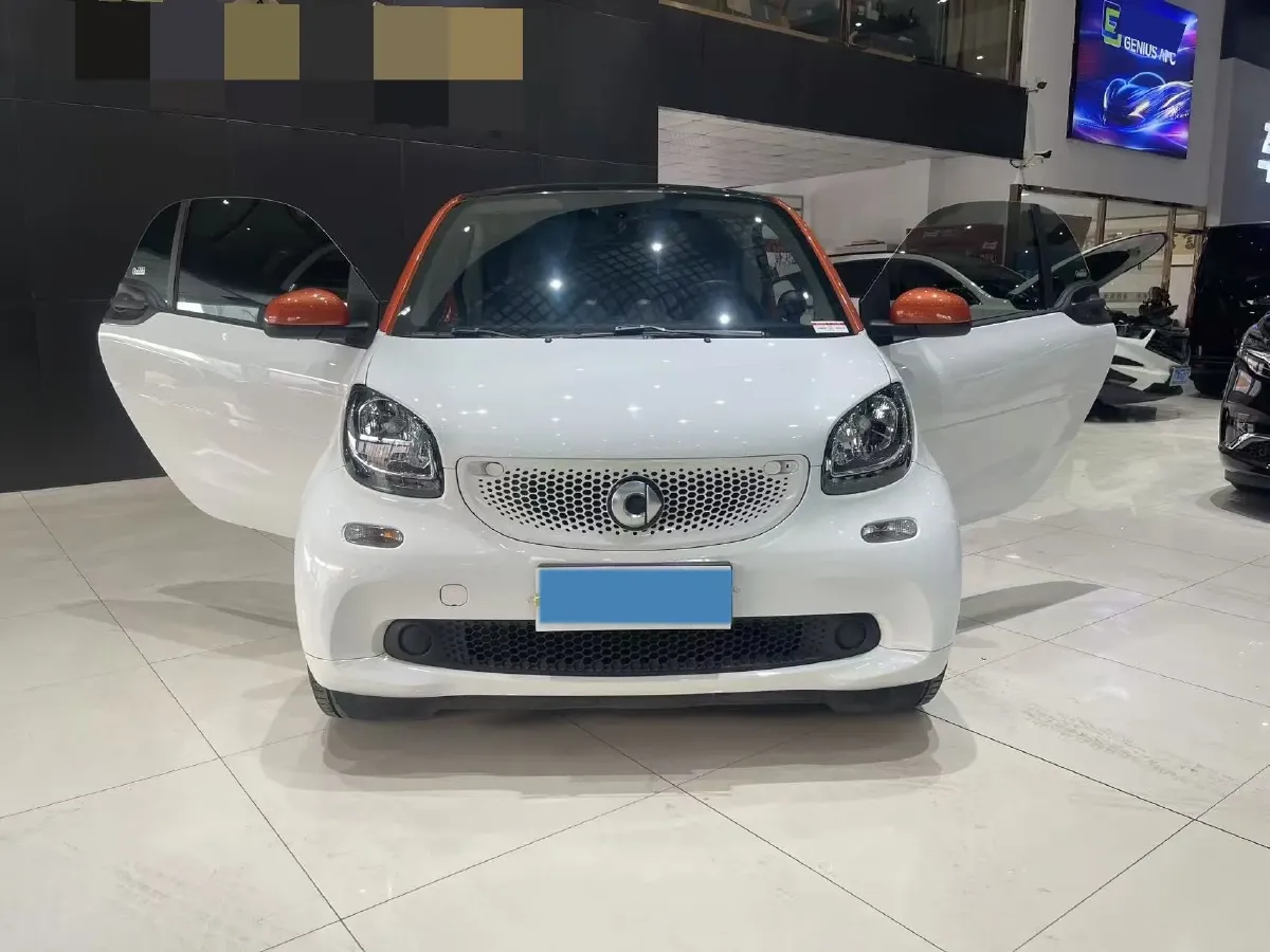 2016 Smart smart fortwo 0.9T 90HP L3 6DCT,autocango,china used car exporter,china ev exporter,chinese used car exporter,chinese used ev exporter