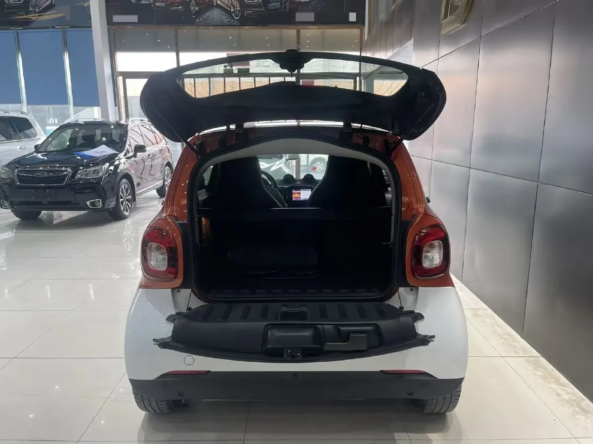 2016 Smart smart fortwo 0.9T 90HP L3 6DCT,autocango,china used car exporter,china ev exporter,chinese used car exporter,chinese used ev exporter