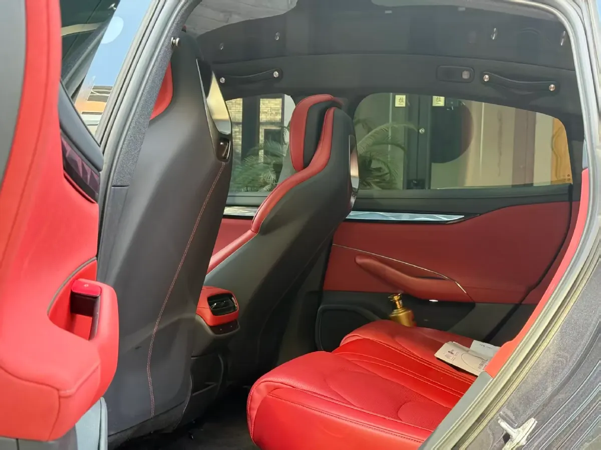 2024 MI SU7 BEV 73.6KWH,autocango,china used car exporter,china ev exporter,chinese used car exporter,chinese used ev exporter