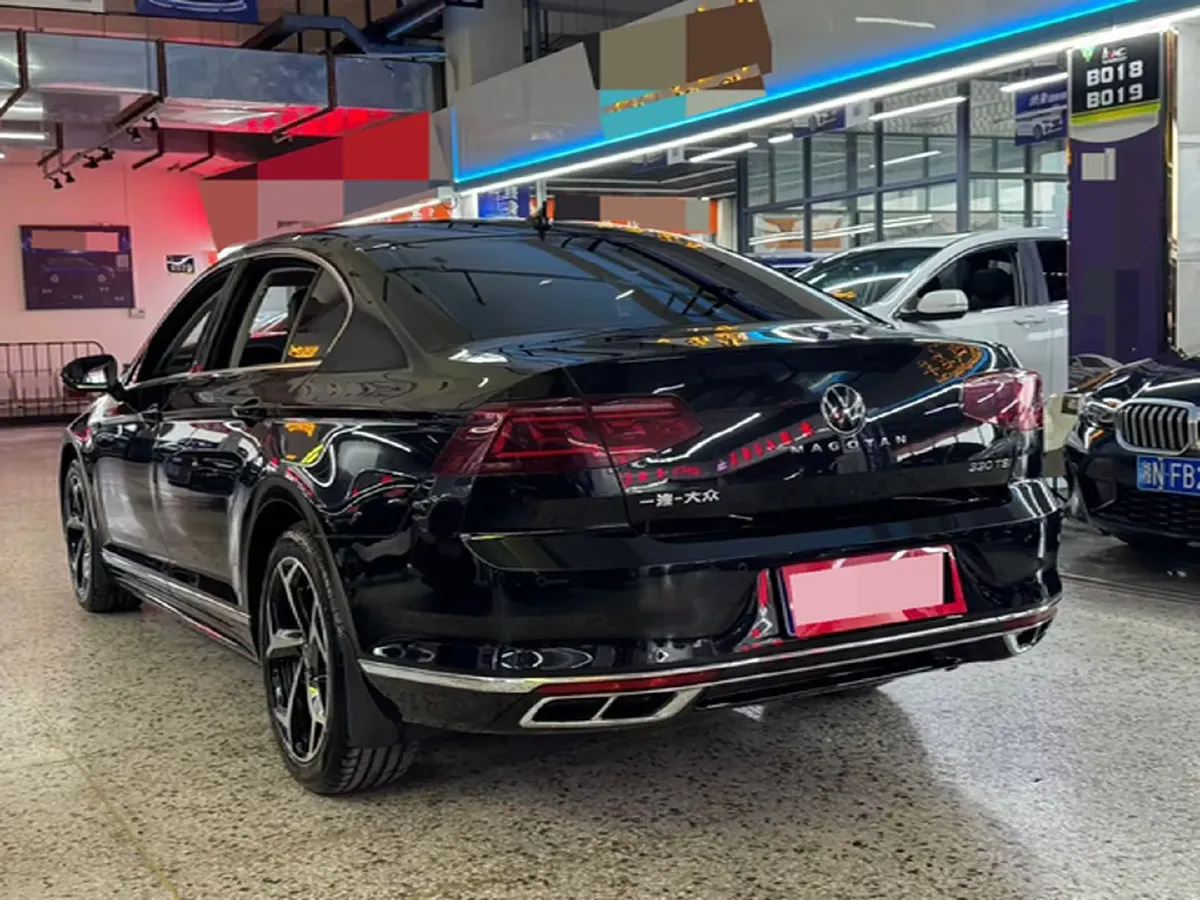 2023 Volkswagen Magotan 2.0T 186HP L4 7DCT,autocango,china used car exporter,china ev exporter,chinese used car exporter,chinese used ev exporter
