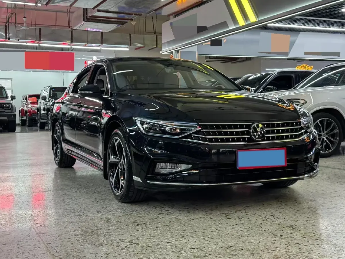 2023 Volkswagen Magotan 2.0T 186HP L4 7DCT,autocango,china used car exporter,china ev exporter,chinese used car exporter,chinese used ev exporter