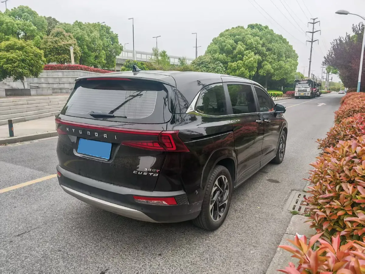 2021 Hyundai Custo 2.0T 236HP L4 8AT,autocango,china used car exporter,china ev exporter,chinese used car exporter,chinese used ev exporter
