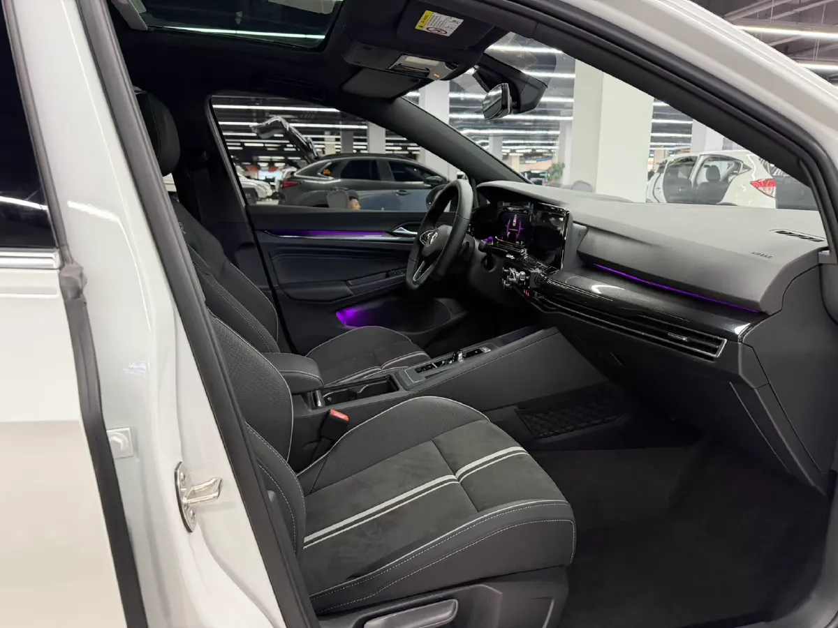 2023 Volkswagen Golf 1.4T 150HP L4 7DCT,autocango,china used car exporter,china ev exporter,chinese used car exporter,chinese used ev exporter