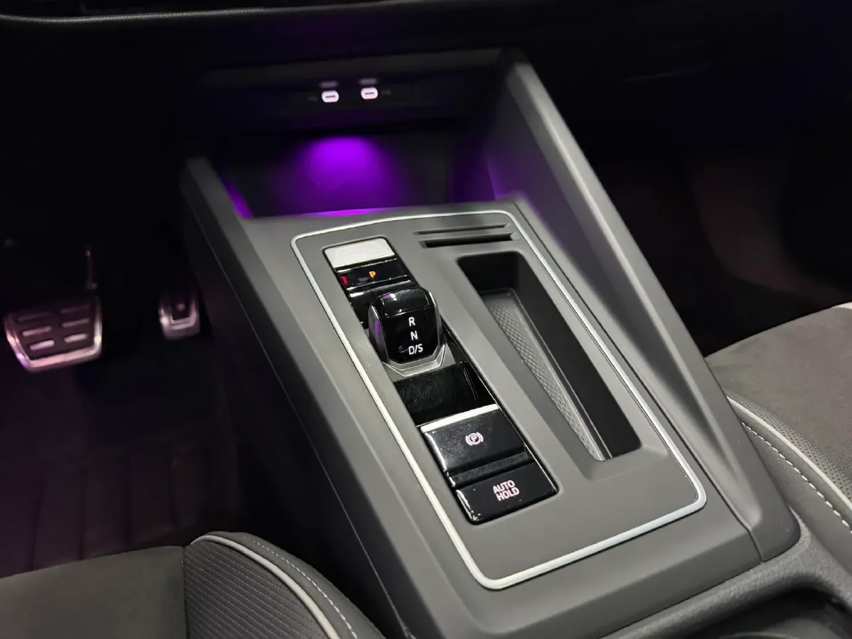 2023 Volkswagen Golf 1.4T 150HP L4 7DCT,autocango,china used car exporter,china ev exporter,chinese used car exporter,chinese used ev exporter