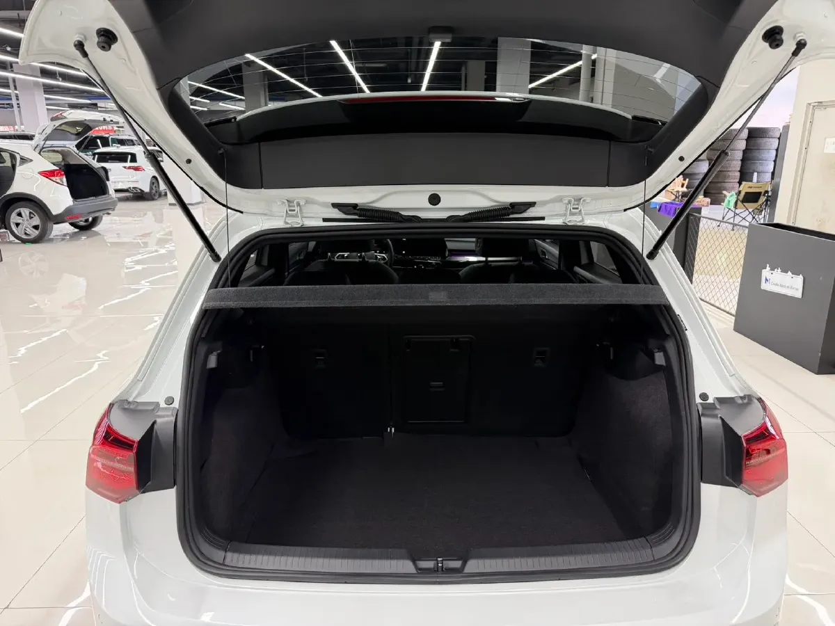 2023 Volkswagen Golf 1.4T 150HP L4 7DCT,autocango,china used car exporter,china ev exporter,chinese used car exporter,chinese used ev exporter