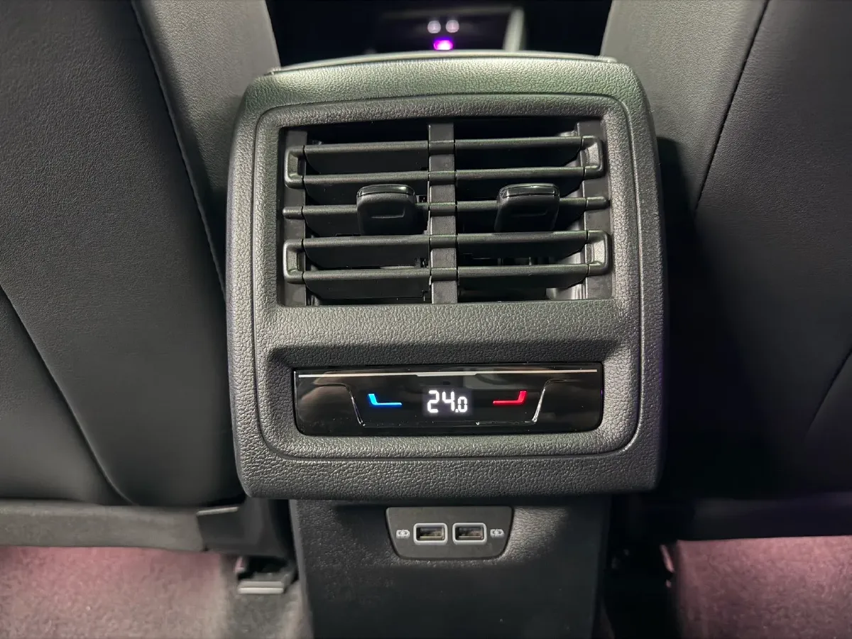 2023 Volkswagen Golf 1.4T 150HP L4 7DCT,autocango,china used car exporter,china ev exporter,chinese used car exporter,chinese used ev exporter