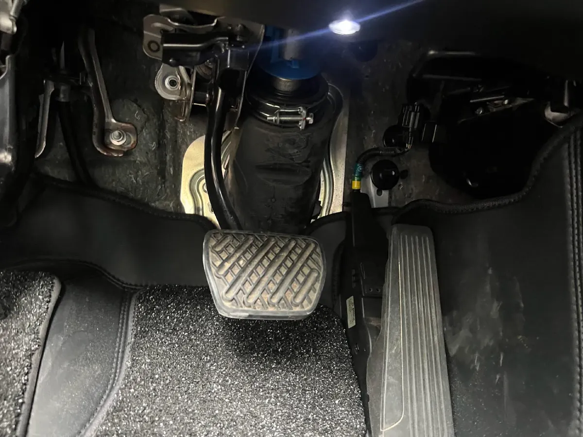 2018 Jeep Grand Commander 2.0T 265HP L4 9AT,autocango,china used car exporter,china ev exporter,chinese used car exporter,chinese used ev exporter