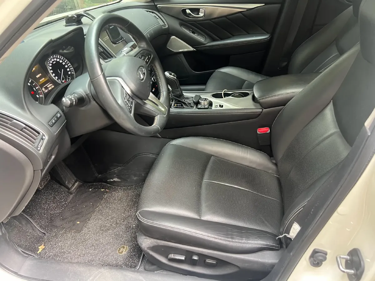 2018 Jeep Grand Commander 2.0T 265HP L4 9AT,autocango,china used car exporter,china ev exporter,chinese used car exporter,chinese used ev exporter