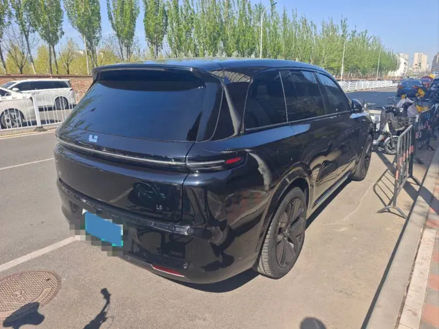 2024 Volvo S60 2.0T 197HP L4 7DCT,autocango,china used car exporter,china ev exporter,chinese used car exporter,chinese used ev exporter