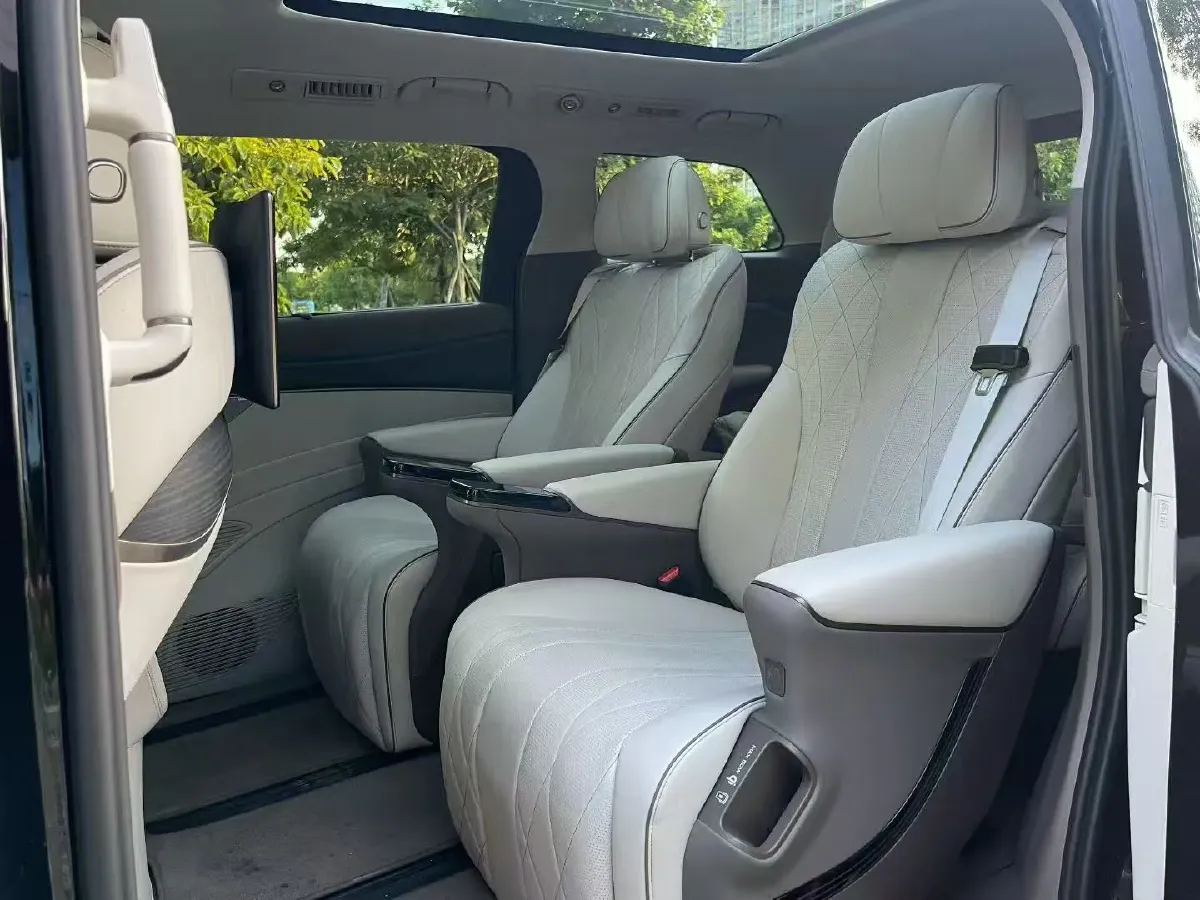 2024 Denza D9 1.5T 139HP L4 E-CVT PHEV 40KWH,autocango,china used car exporter,china ev exporter,chinese used car exporter,chinese used ev exporter