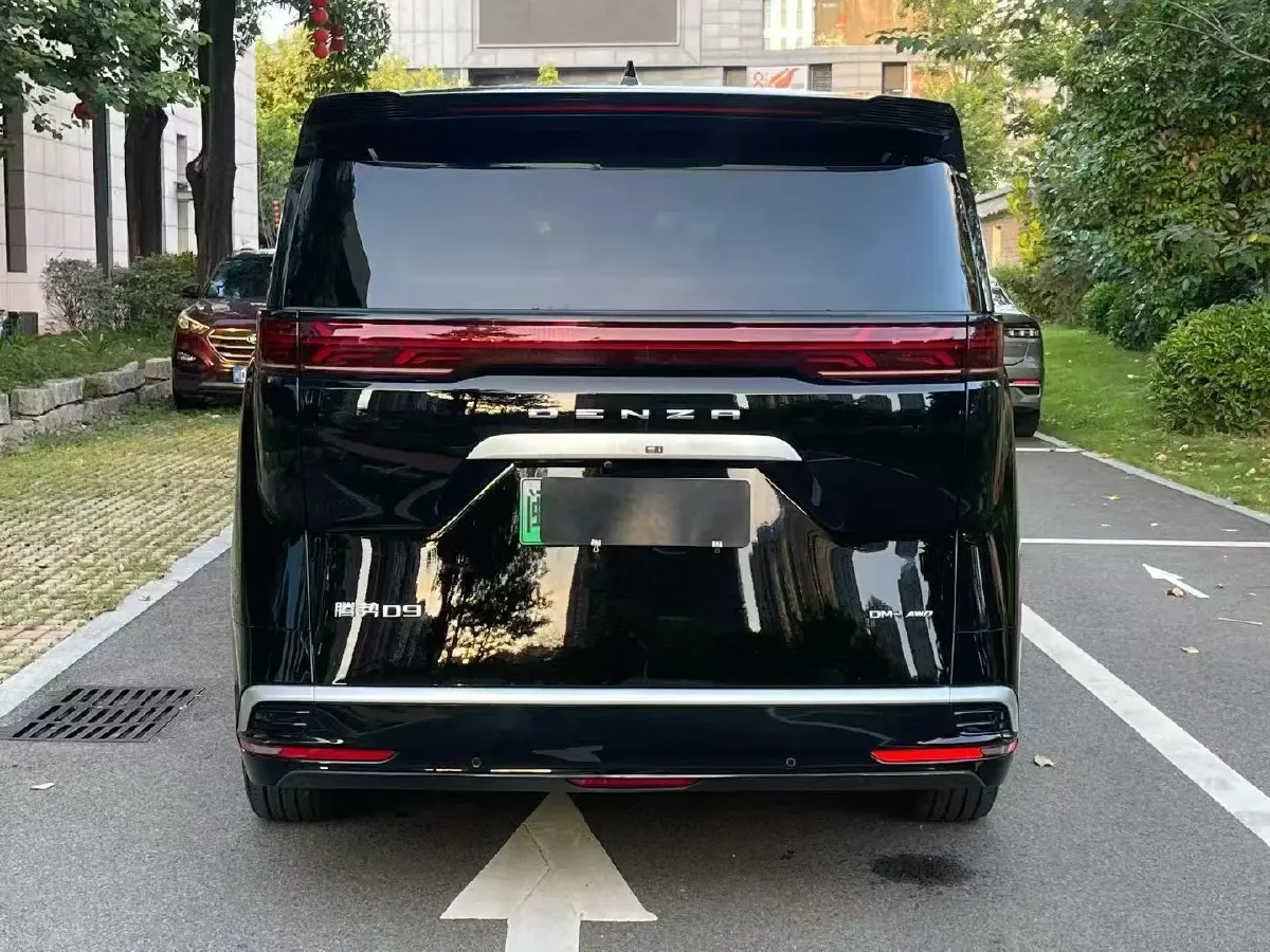 2024 Denza D9 1.5T 139HP L4 E-CVT PHEV 40KWH,autocango,china used car exporter,china ev exporter,chinese used car exporter,chinese used ev exporter