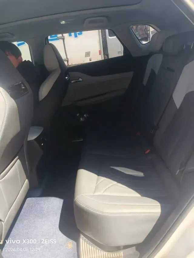 2024 ChangAn UNI-Z 1.5L 98HP L4 E-CVT PHEV 18.4KWH,autocango,china used car exporter,china ev exporter,chinese used car exporter,chinese used ev exporter