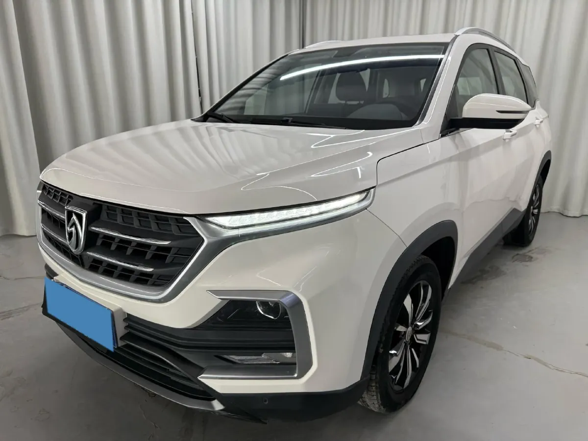 2019 BaoJun 530 1.5T 151HP L4 CVT,autocango,china used car exporter,china ev exporter,chinese used car exporter,chinese used ev exporter