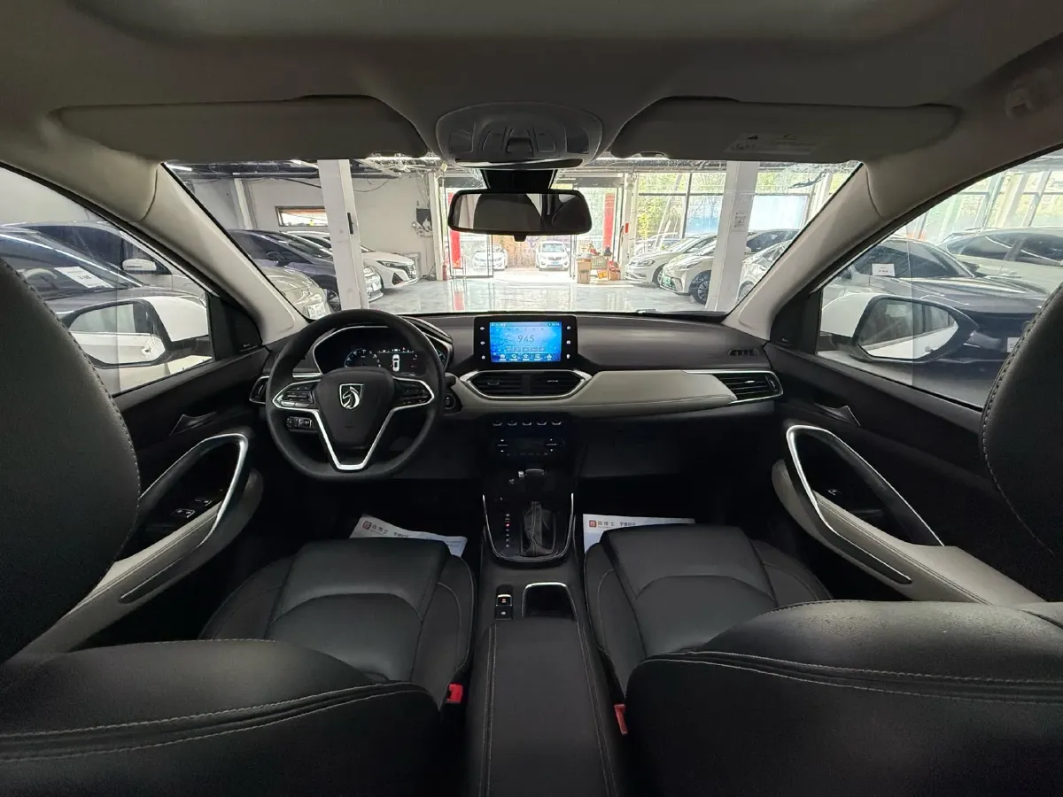 2019 BaoJun 530 1.5T 151HP L4 CVT,autocango,china used car exporter,china ev exporter,chinese used car exporter,chinese used ev exporter