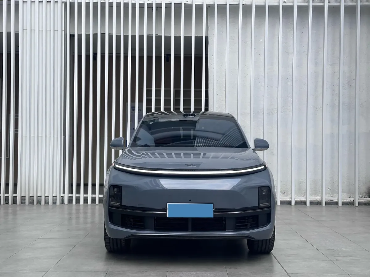 2025 Li L8 Range Extended 154HP REEV,autocango,china used car exporter,china ev exporter,chinese used car exporter,chinese used ev exporter
