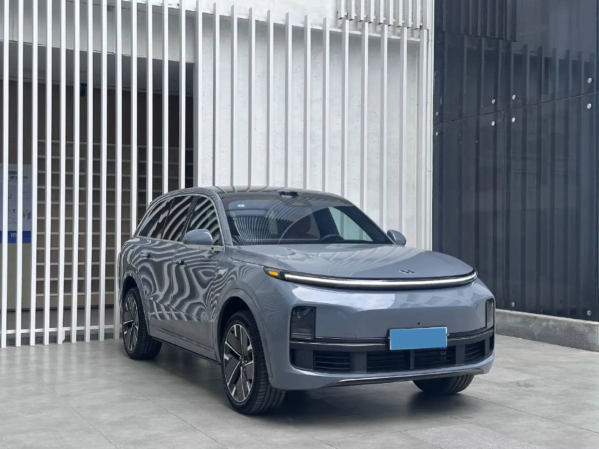 2025 Li L8 Range Extended 154HP REEV,autocango,china used car exporter,china ev exporter,chinese used car exporter,chinese used ev exporter