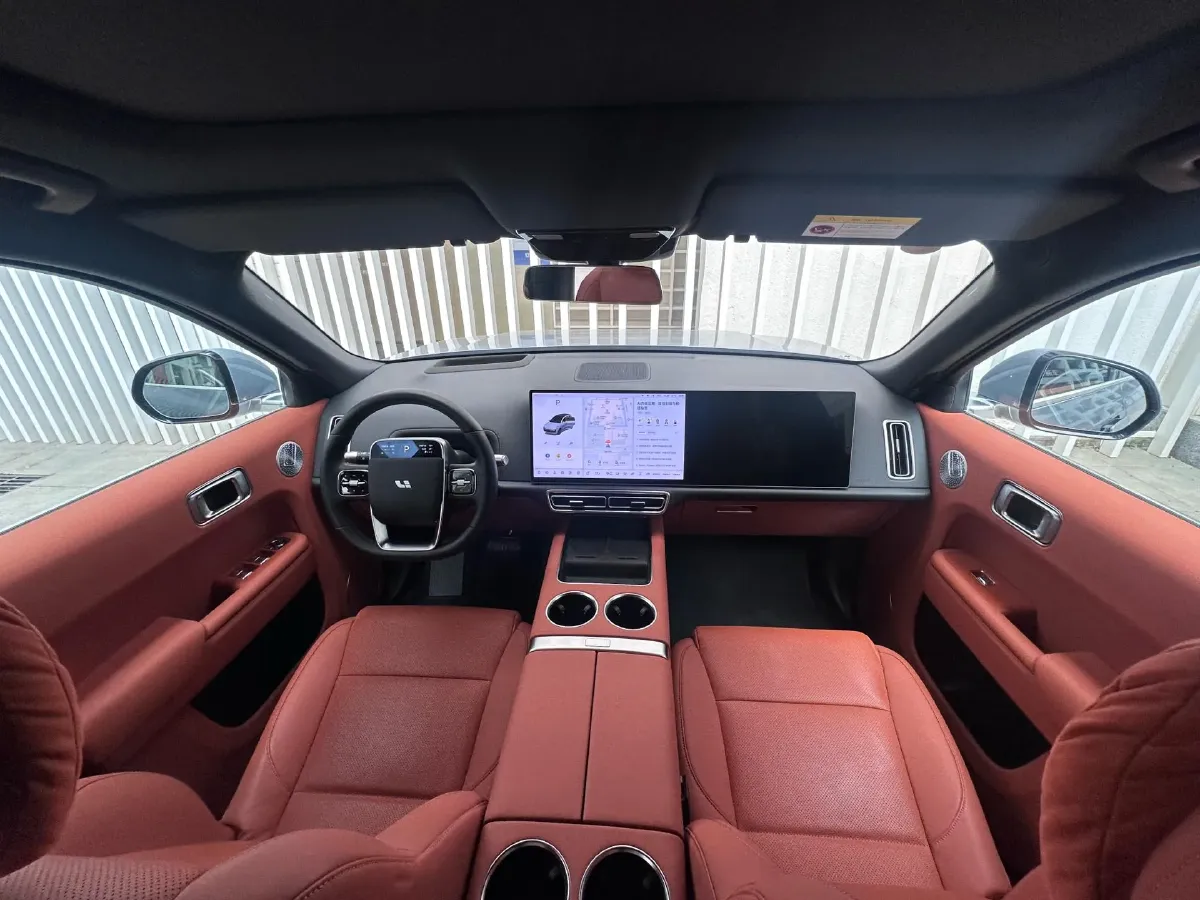 2025 Li L8 Range Extended 154HP REEV,autocango,china used car exporter,china ev exporter,chinese used car exporter,chinese used ev exporter