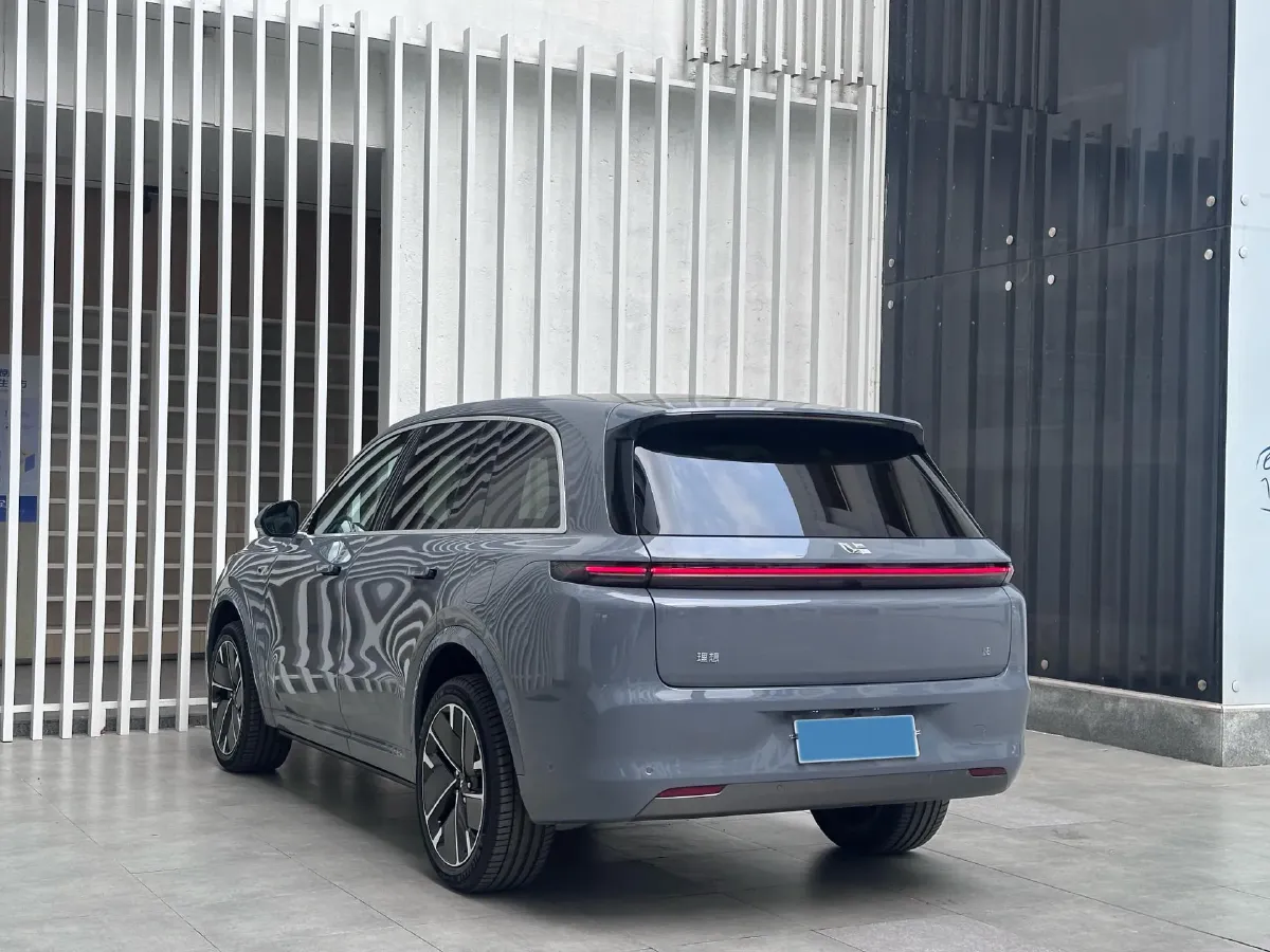 2025 Li L8 Range Extended 154HP REEV,autocango,china used car exporter,china ev exporter,chinese used car exporter,chinese used ev exporter