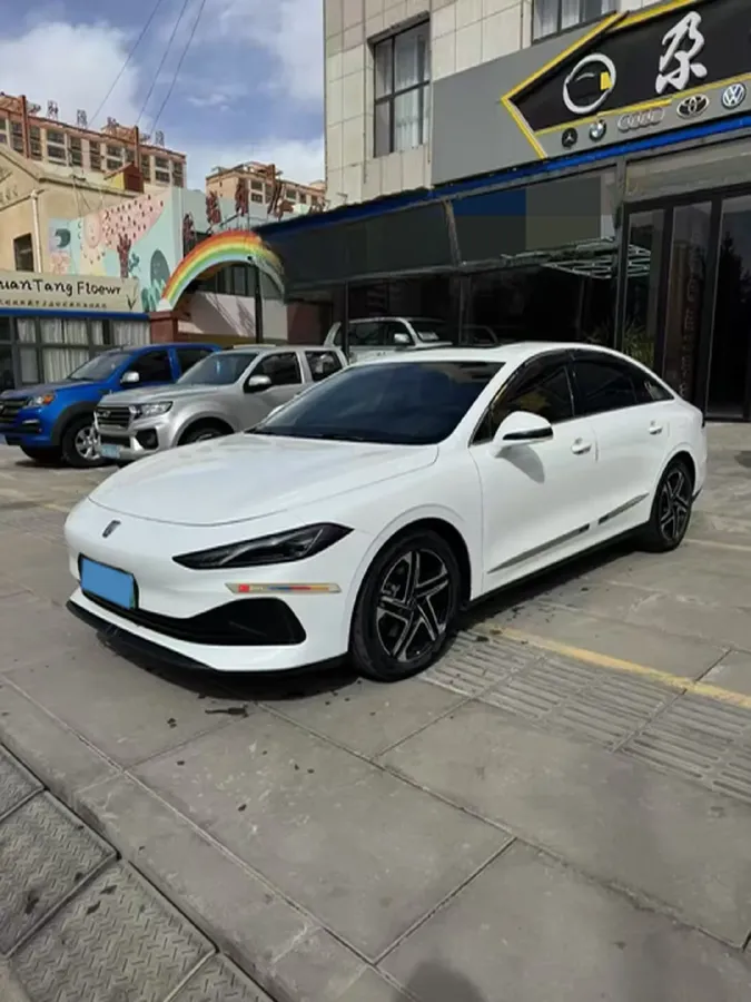 2023 Roewe D7 1.5L 112HP L4 1DHT PHEV 21.4KWH,autocango,china used car exporter,china ev exporter,chinese used car exporter,chinese used ev exporter