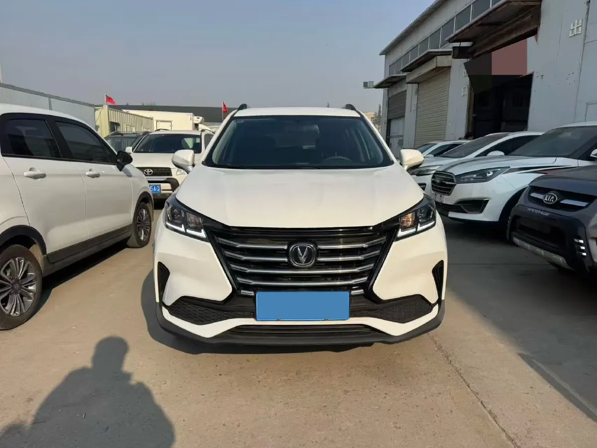2021 ChangAn CS15 1.5L 107HP L4 5MT,autocango,china used car exporter,china ev exporter,chinese used car exporter,chinese used ev exporter