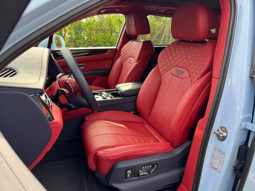 2021 Bentley Bentayga 3.0T 340HP V6 8AT PHEV 17.3KWH,autocango,china used car exporter,china ev exporter,chinese used car exporter,chinese used ev exporter