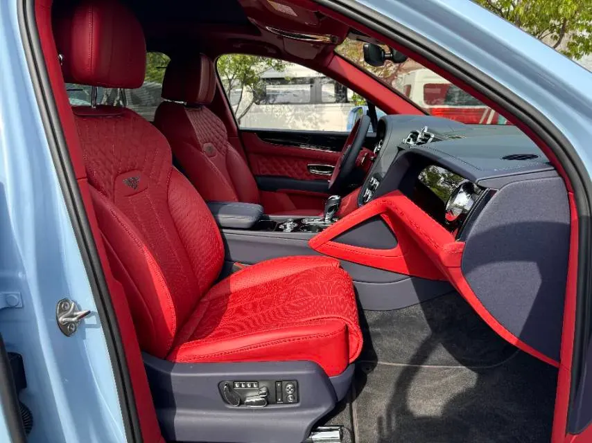 2021 Bentley Bentayga 3.0T 340HP V6 8AT PHEV 17.3KWH,autocango,china used car exporter,china ev exporter,chinese used car exporter,chinese used ev exporter